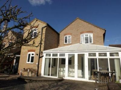 1447 Colchester for school holidays (sleeps 7)