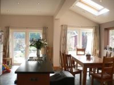 0-620 Coventry  available for school holidays (sleeps 7)