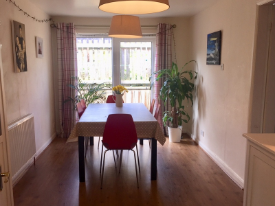 1327  Leeds, available school holidays (sleeps 7/8)