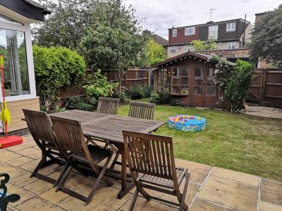 1412  Kingston on Thames for school holidays (Sleeps 5)