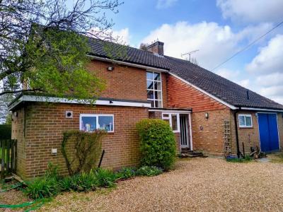 1764-Shefford : flexible timing : (sleeps 7/8)