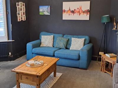 NEW ENTRY 1944 DERBY for school holidays : sleeps 7